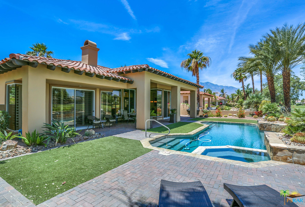 249 Loch Lomond Road Rancho Mirage, CA 92270 - Photo 35 of 48 Pool area