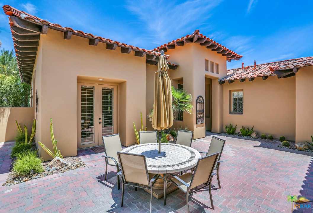 249 Loch Lomond Road Rancho Mirage, CA 92270 - Photo 5 of 48 Old World charm to enjoy those desert ni