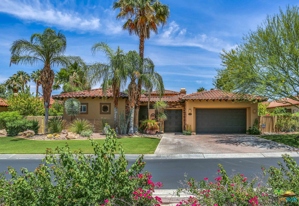 249 Loch Lomond Road Rancho Mirage, CA 92270 - Photo 10 of 48 Front of Loch Lomond