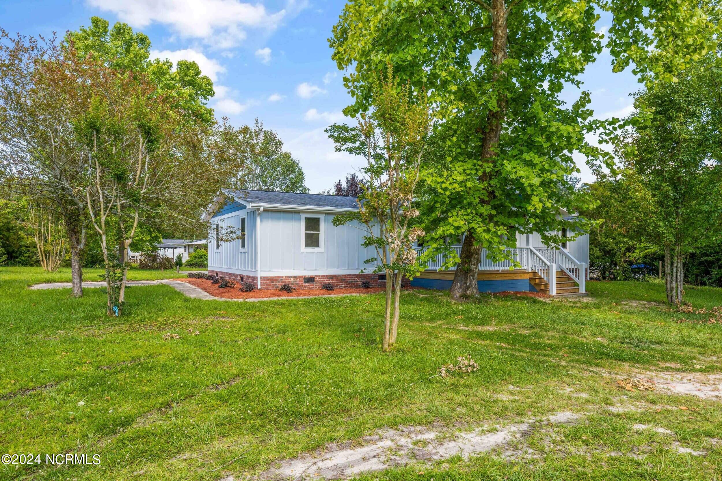 386 Gurganus Road Maple Hill, NC 28454 - Photo 5 of 33 386gurganusrd_00003