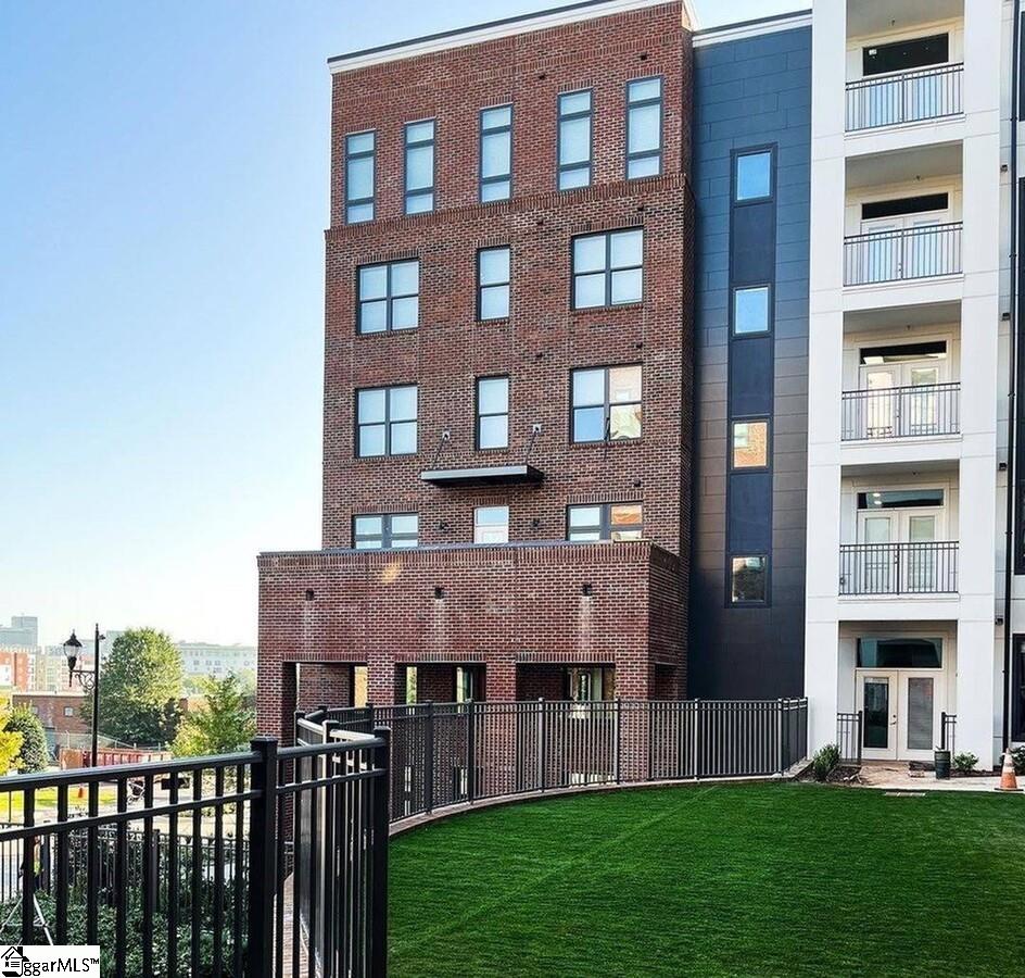 366 Field Street, Unit JENKINS, Greenville, SC 29601 Compass