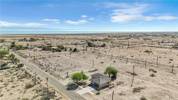 $2,000 | 1341 Beach Club Drive, Thermal, CA 92274