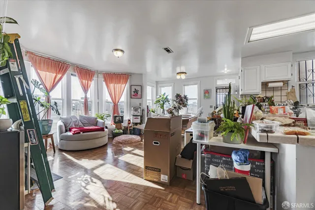 $1,500,000 | 1733-1735 Leavenworth Street, San Francisco, CA 94109