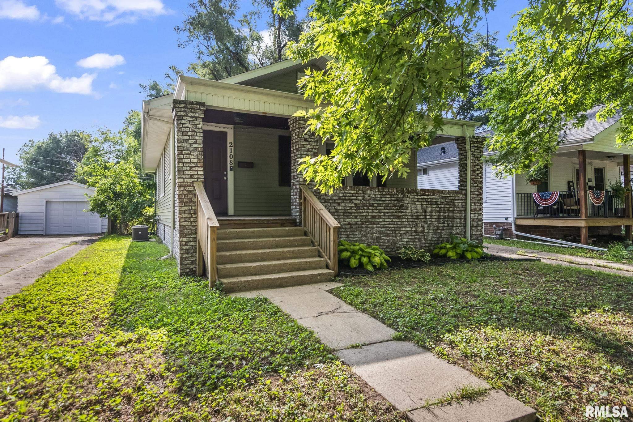 2108 South College Street Springfield, IL 62704 - Photo 3 of 37