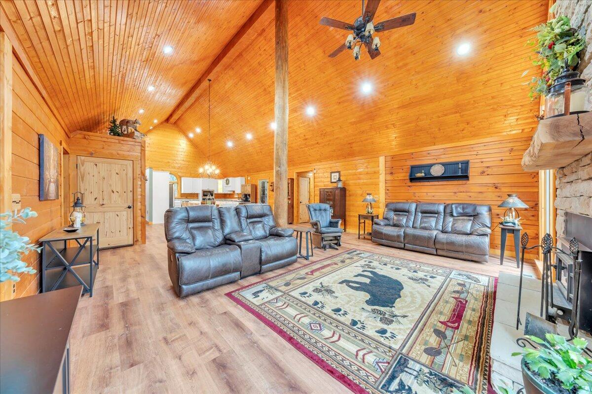 5526 Altice Road Moneta, VA 24121 - Photo 12 of 86 011-MIB09066