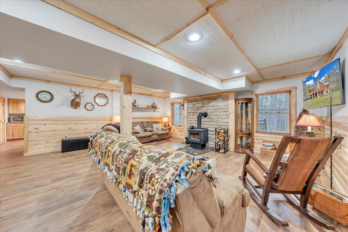 5526 Altice Road Moneta, VA 24121 - Photo 43 of 86 Family Room