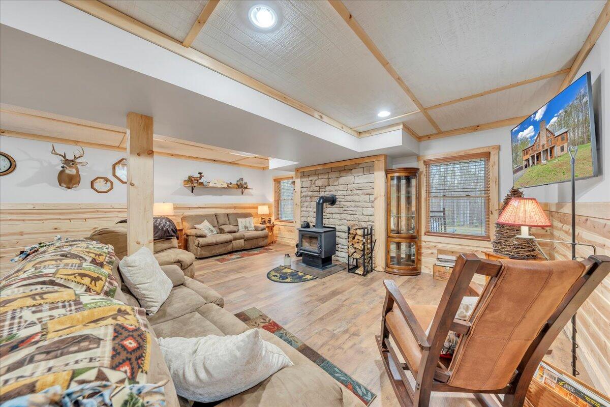 5526 Altice Road Moneta, VA 24121 - Photo 44 of 86 040-MIB09132