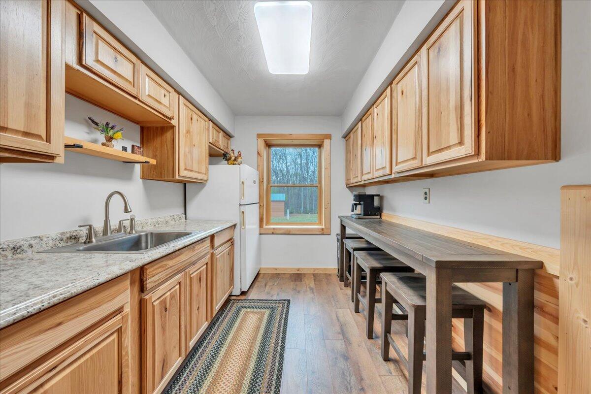 5526 Altice Road Moneta, VA 24121 - Photo 51 of 86 Kitchenette