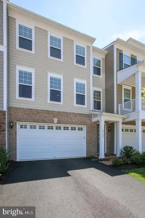 $1,099,900 | 3153 Stone Oak Place, Oakton, VA 22124