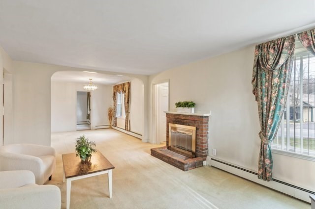 164 West Main Street Dudley, MA 01571 - Photo 7 of 36