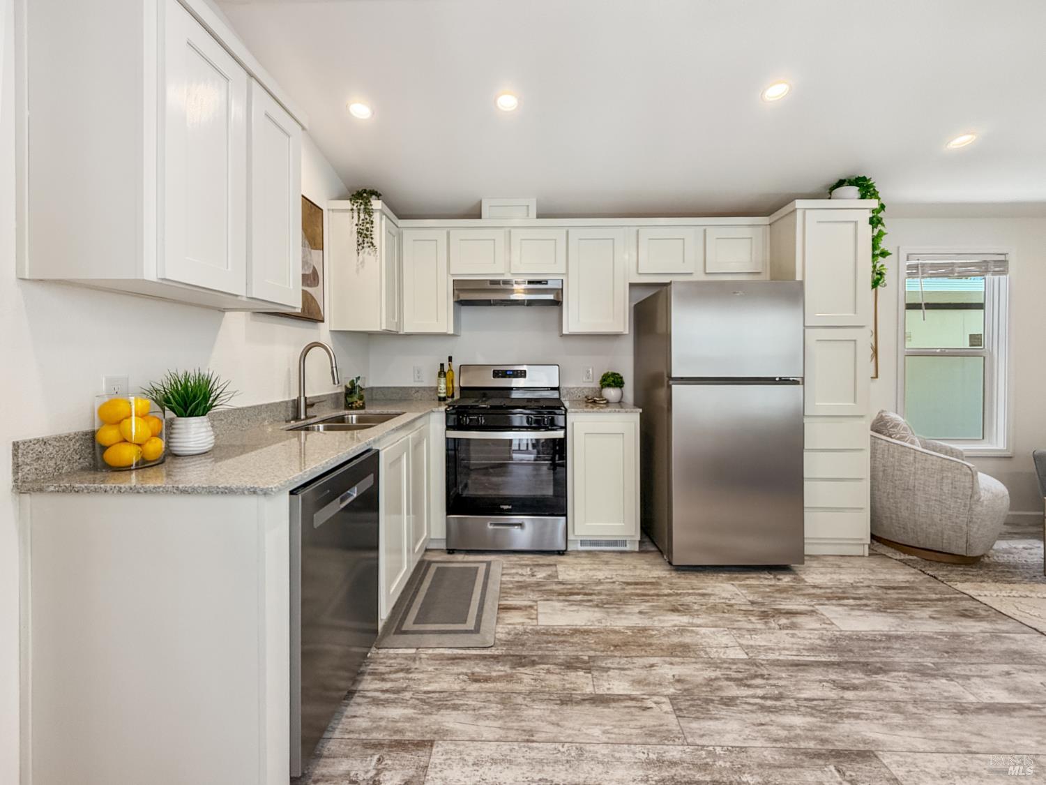 101 Colgan Avenue, Unit 26 Santa Rosa, CA 95404 - Photo 3 of 18