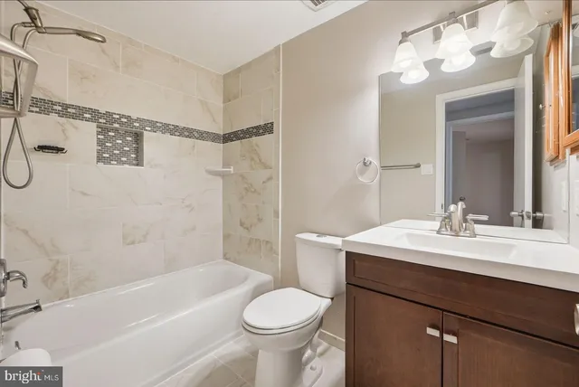 $3,400 | 3880 Alder Woods Court, Fairfax, VA 22033