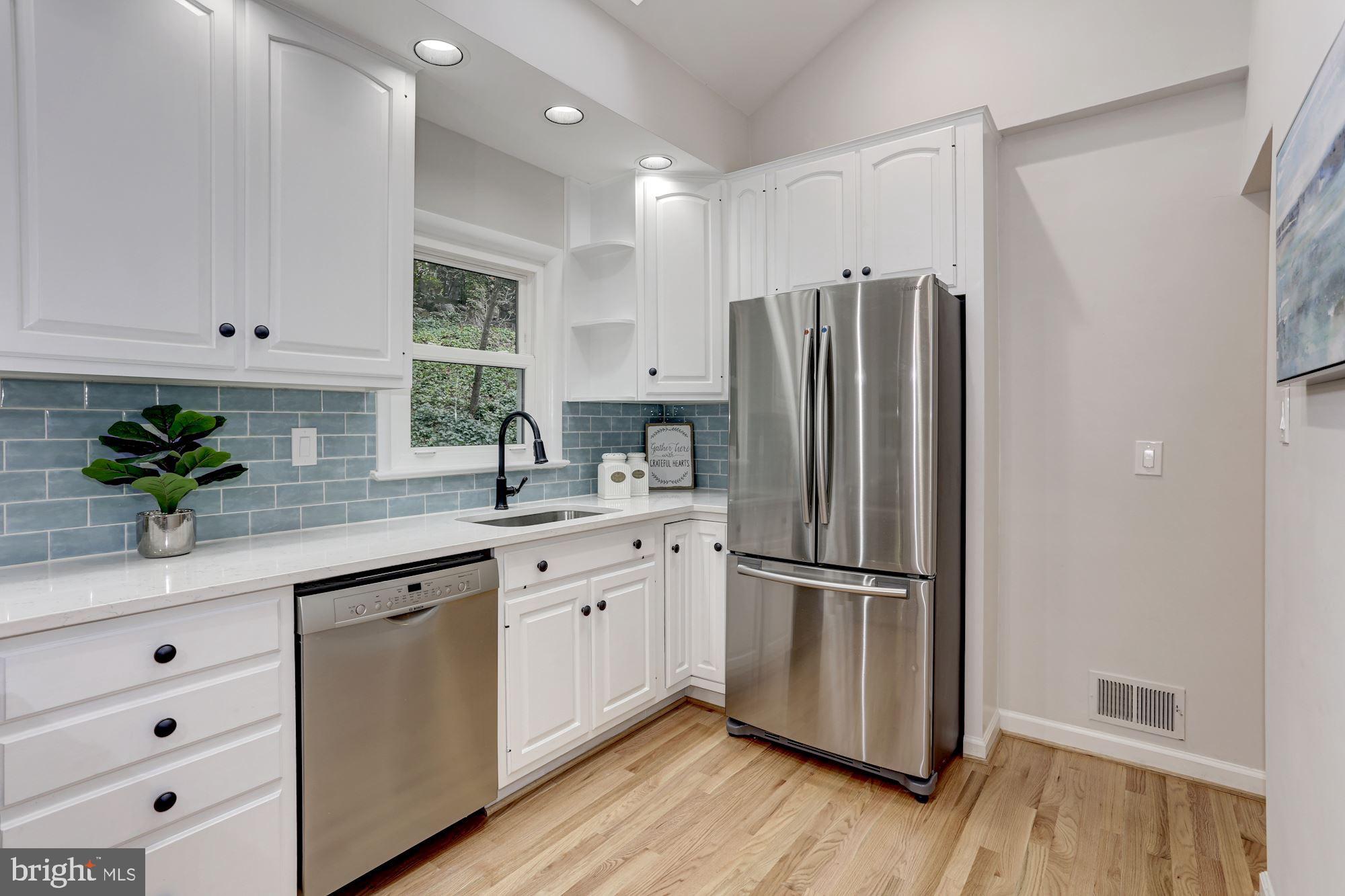 2357 South Arlington Ridge Road Arlington, VA 22202 - Photo 20 of 61