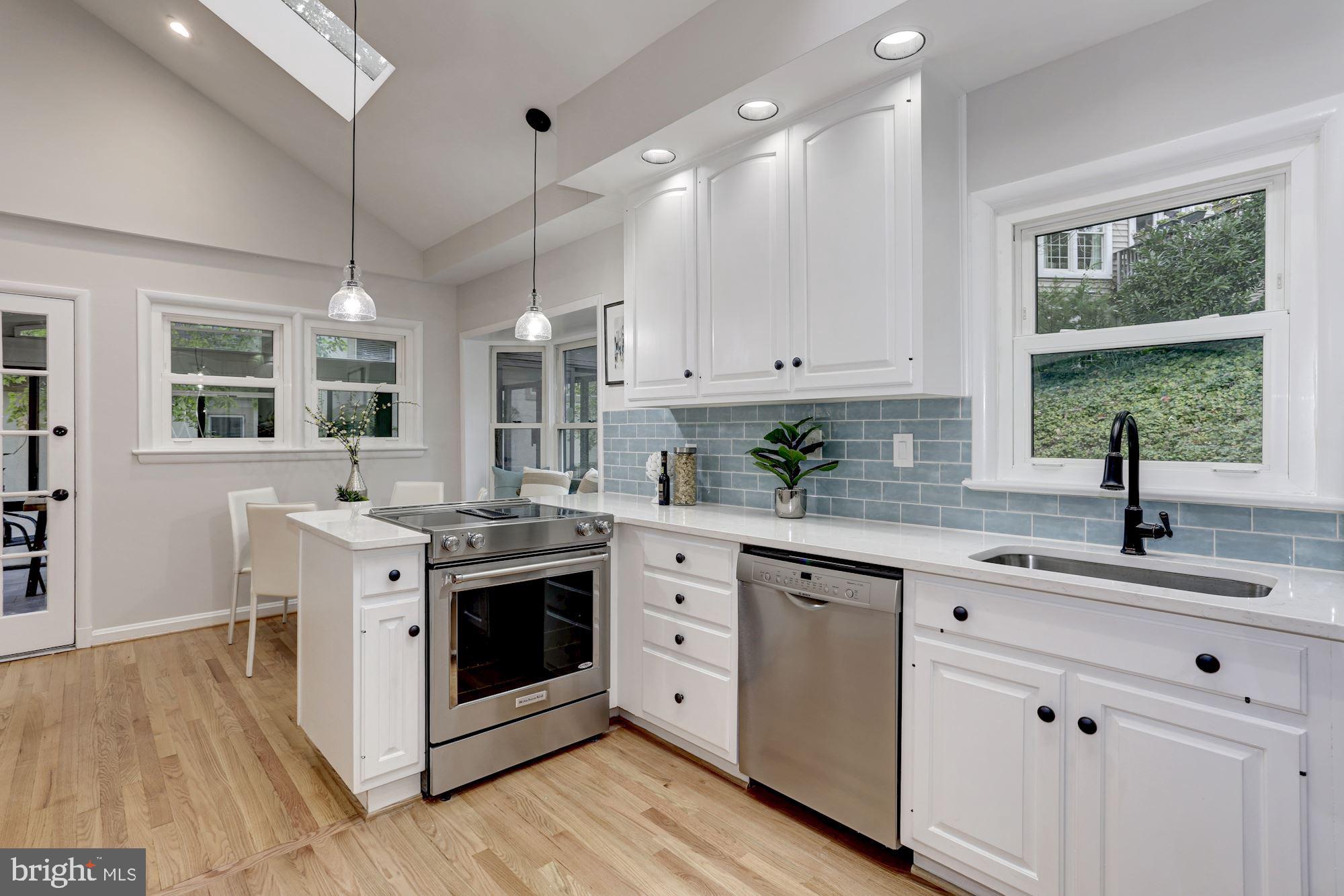2357 South Arlington Ridge Road Arlington, VA 22202 - Photo 22 of 61