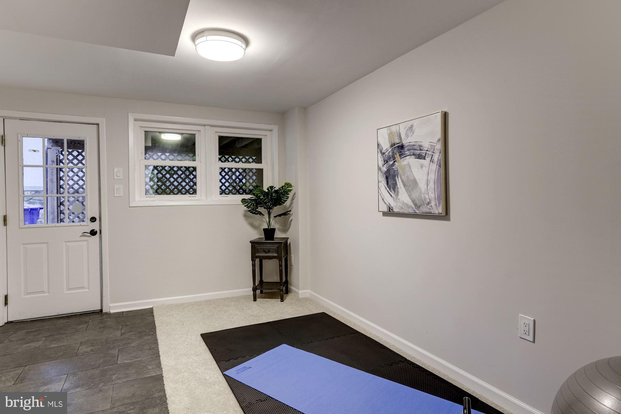 2357 South Arlington Ridge Road Arlington, VA 22202 - Photo 48 of 61
