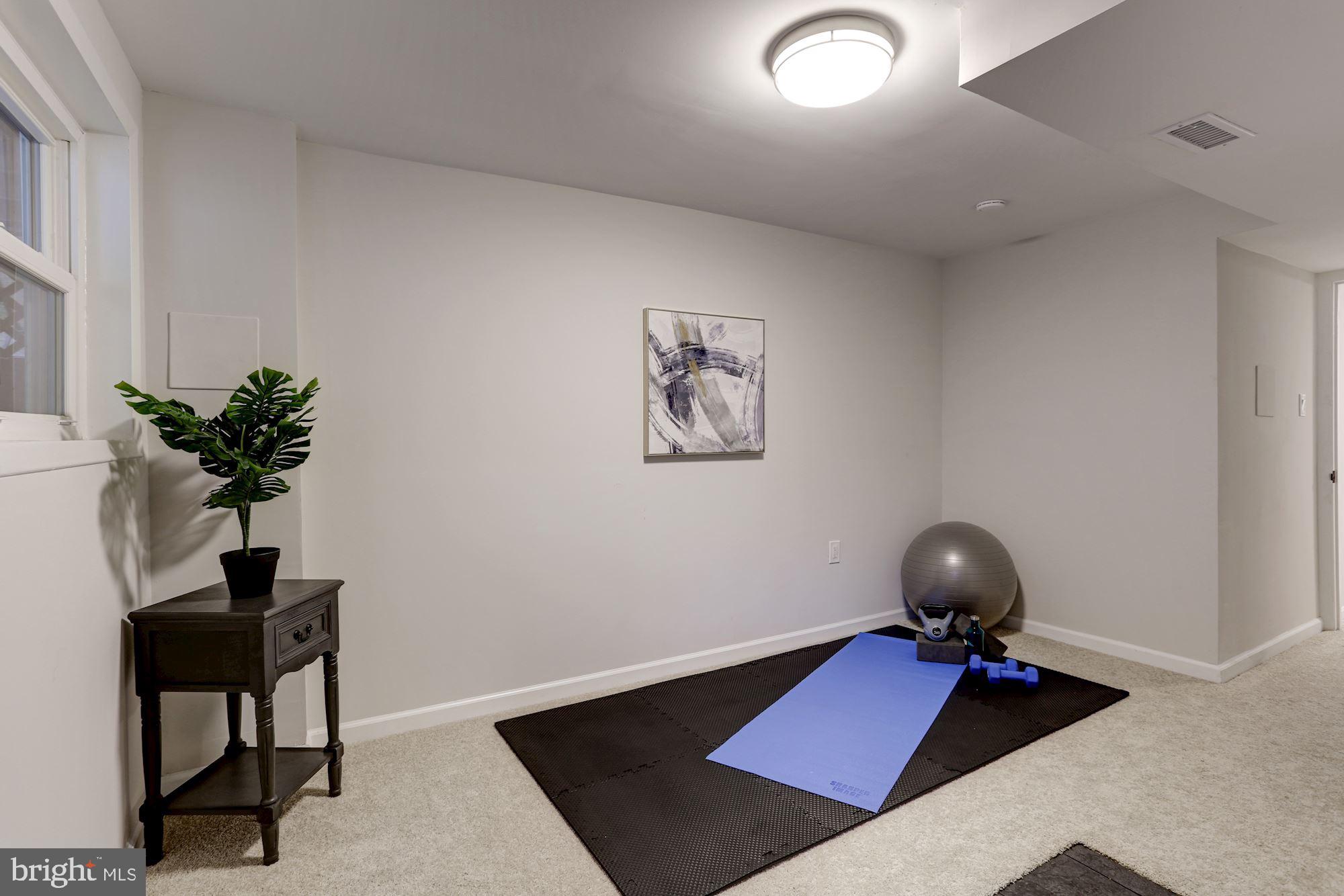 2357 South Arlington Ridge Road Arlington, VA 22202 - Photo 49 of 61