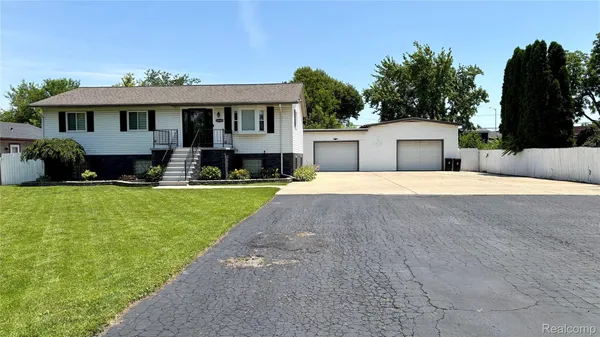 $299,900 | 20385 Empire Street, Taylor, MI 48180