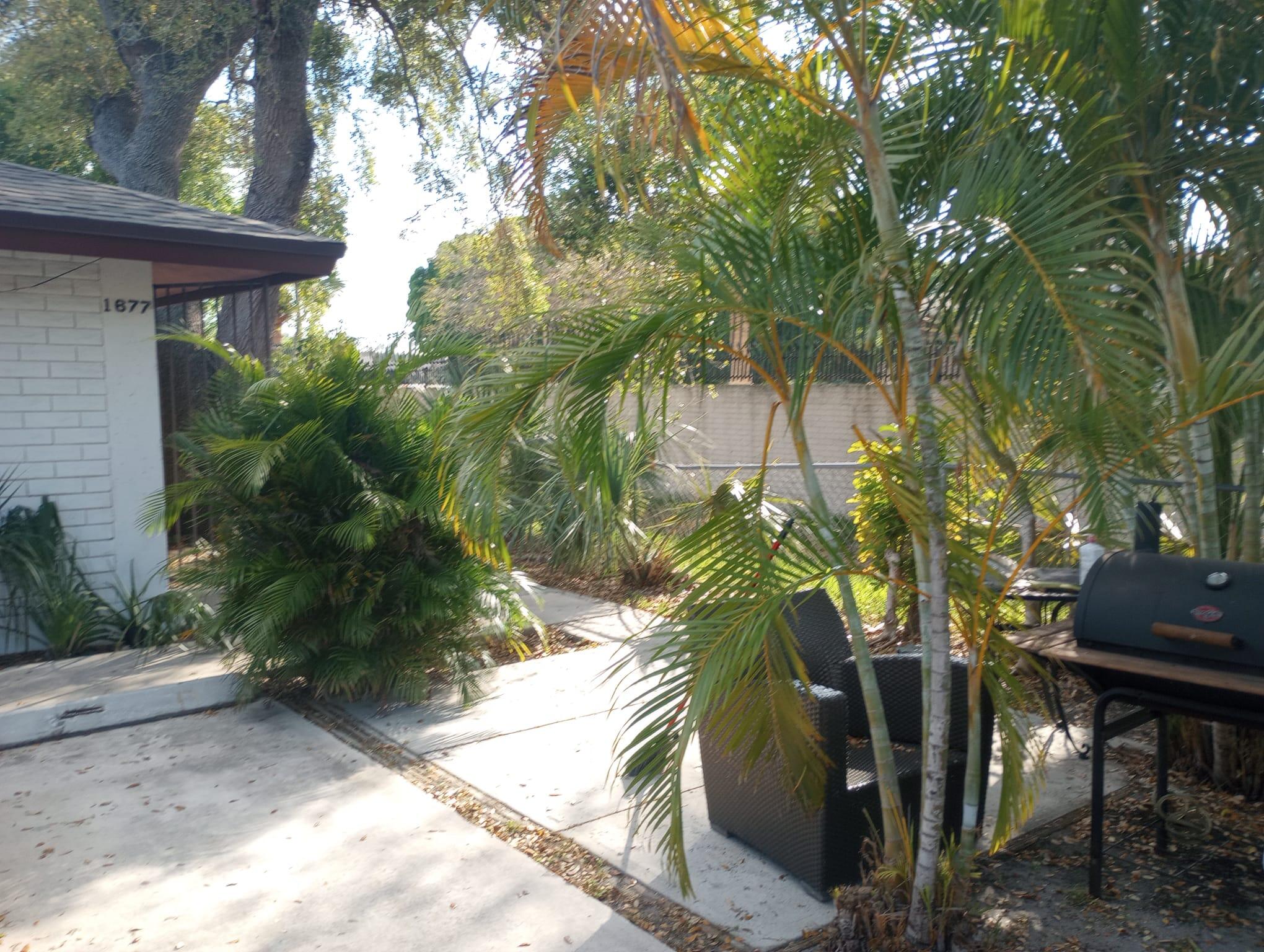 1677 West 27th Street, Unit B Riviera Beach, FL 33404 - Photo 2 of 9 b1039d3b-3424-4f83-a98d-221a12f64f3c