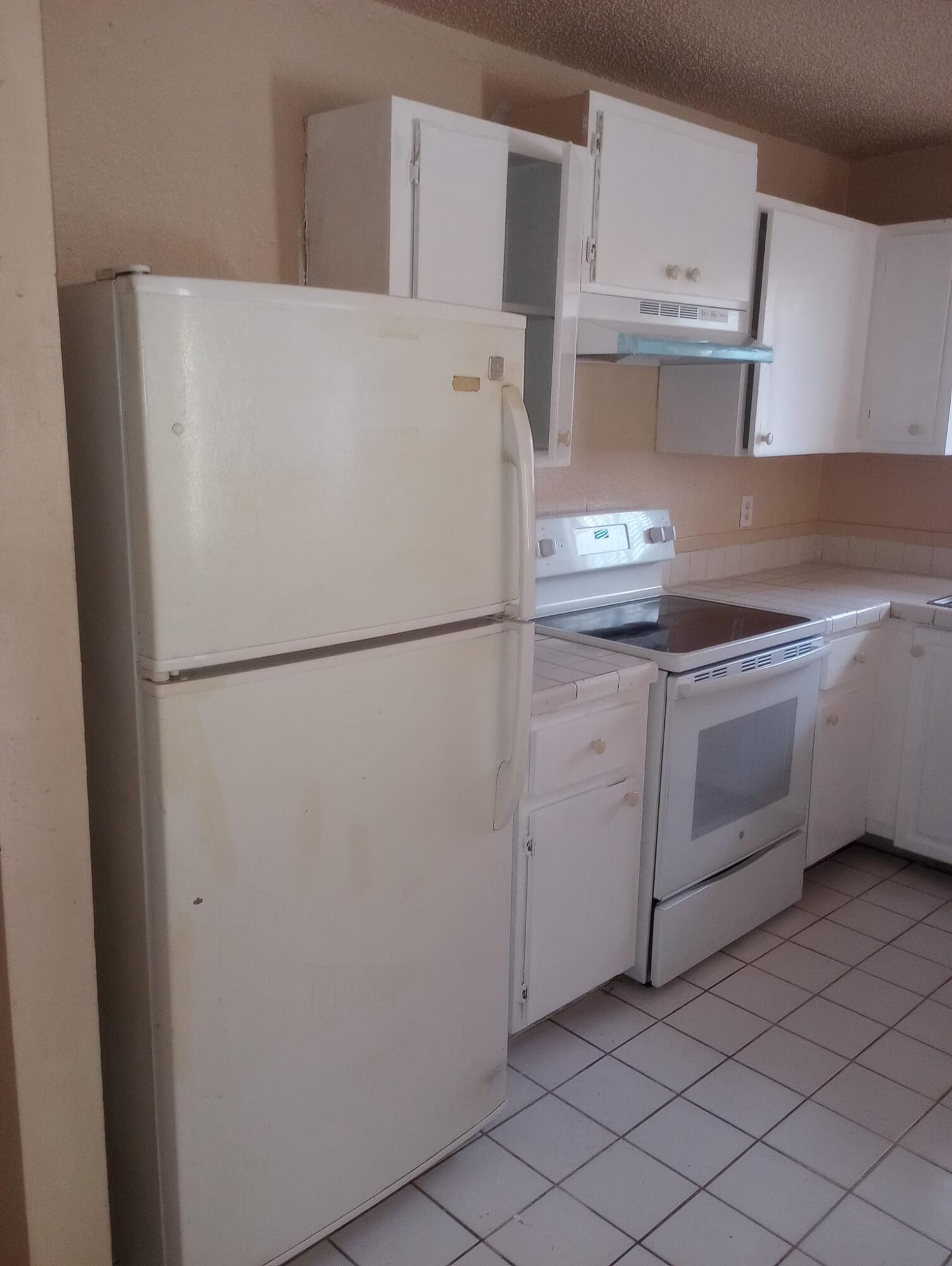 1677 West 27th Street, Unit B Riviera Beach, FL 33404 - Photo 5 of 9 7fbaa8d7-f9cf-4c99-8dad-5e373a2d3895