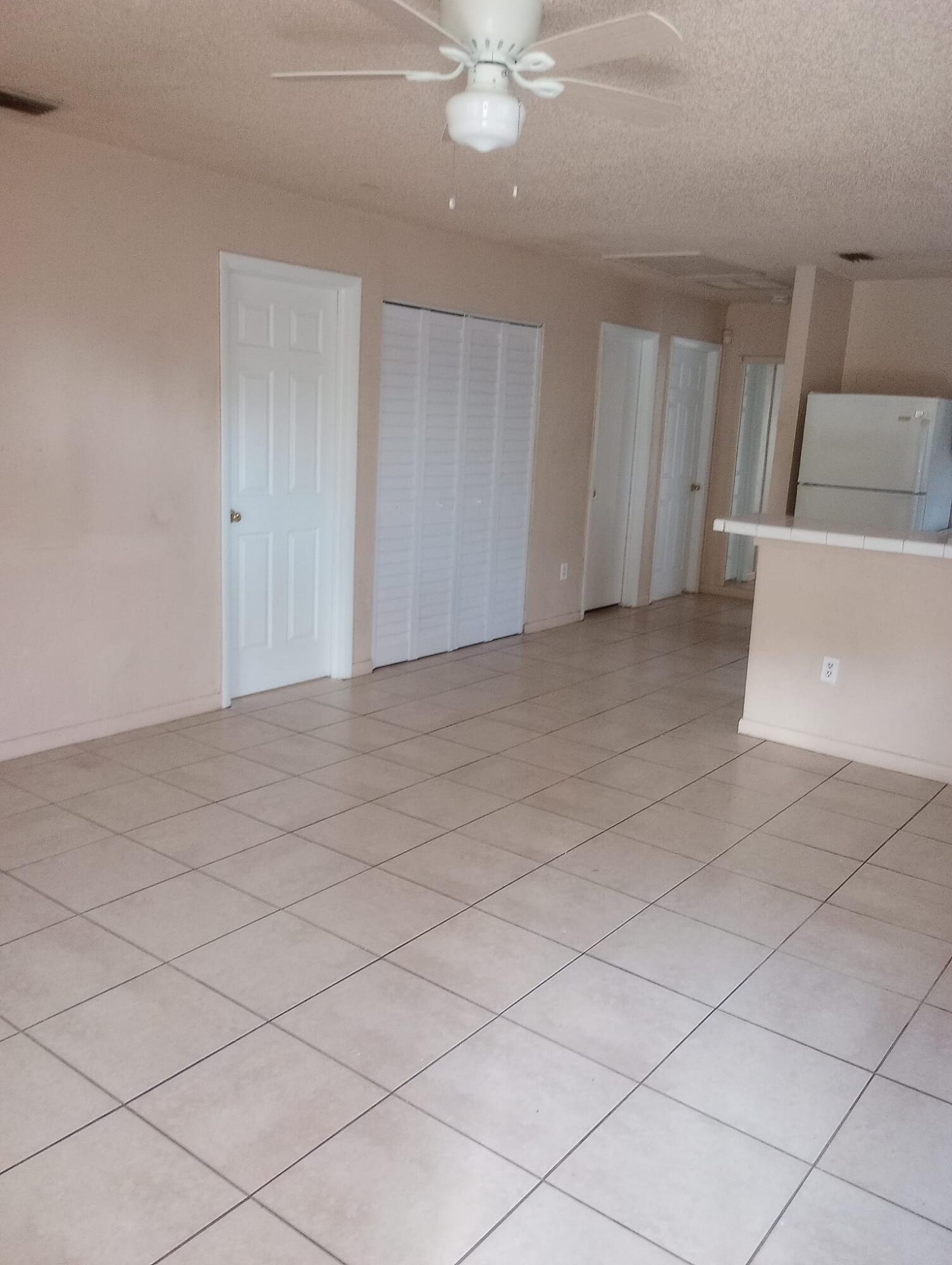 1677 West 27th Street, Unit B Riviera Beach, FL 33404 - Photo 6 of 9 c4225104-3200-4350-b742-2ae0651ab1be