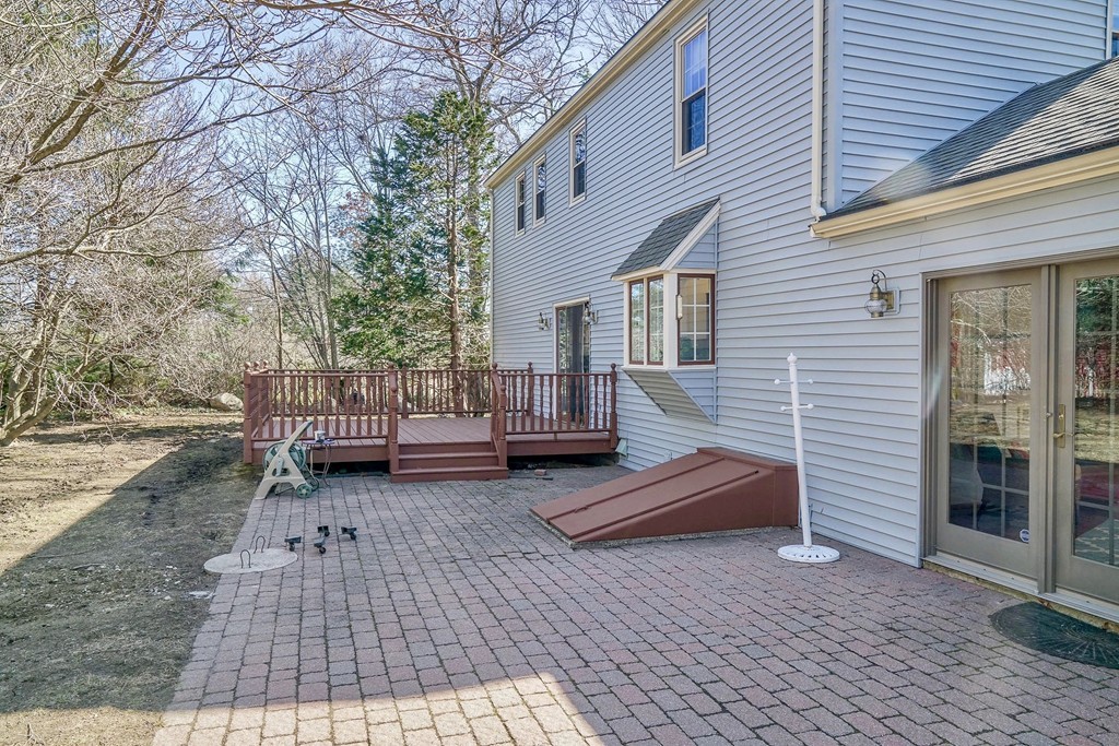 11 Crestwood Road North Reading, MA 01864 - Photo 27 of 28 Gallery Image 27