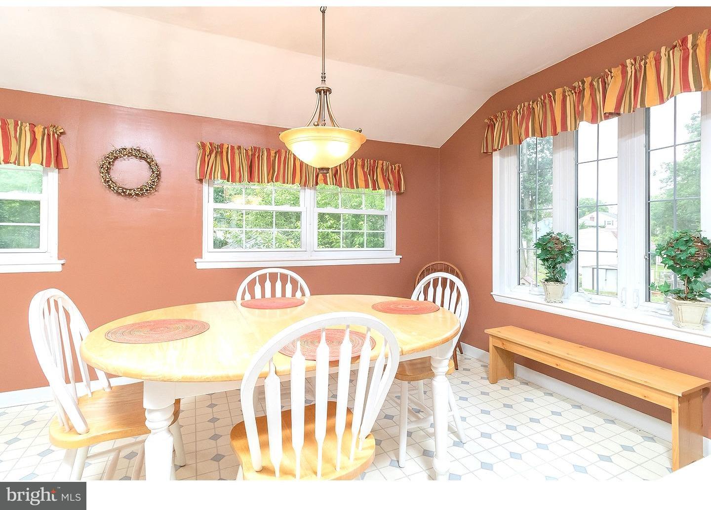 1209 Woodruff Road Glassboro, NJ 08028 - Photo 3 of 17 Dining Room
