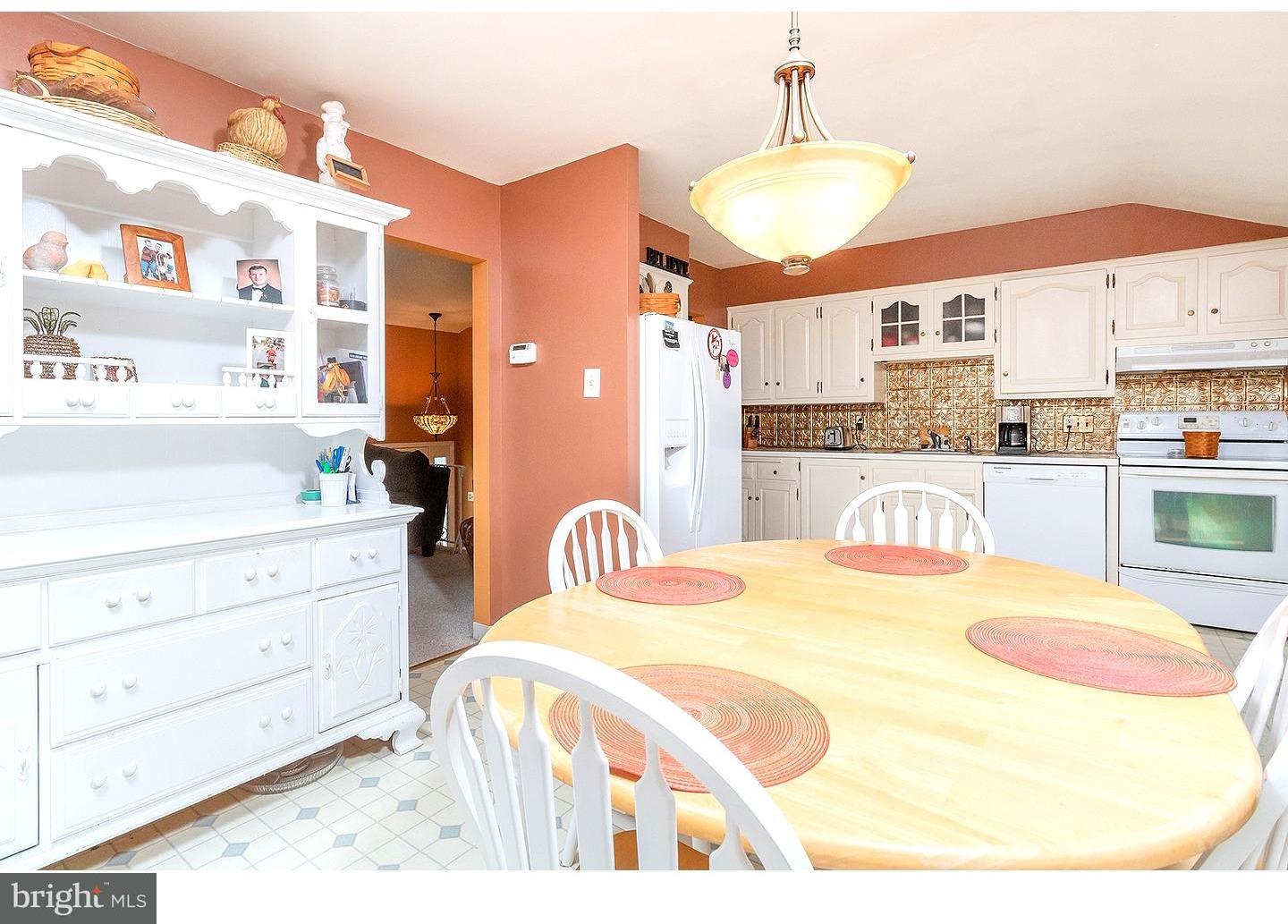 1209 Woodruff Road Glassboro, NJ 08028 - Photo 4 of 17 Kitchen