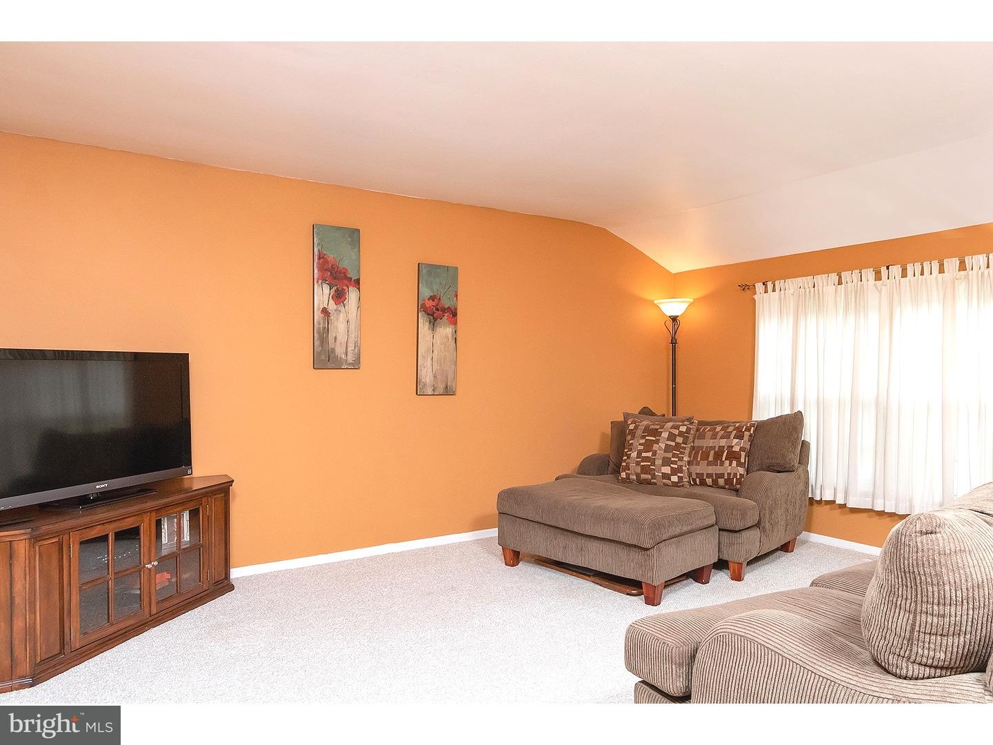 1209 Woodruff Road Glassboro, NJ 08028 - Photo 6 of 17 Living Room