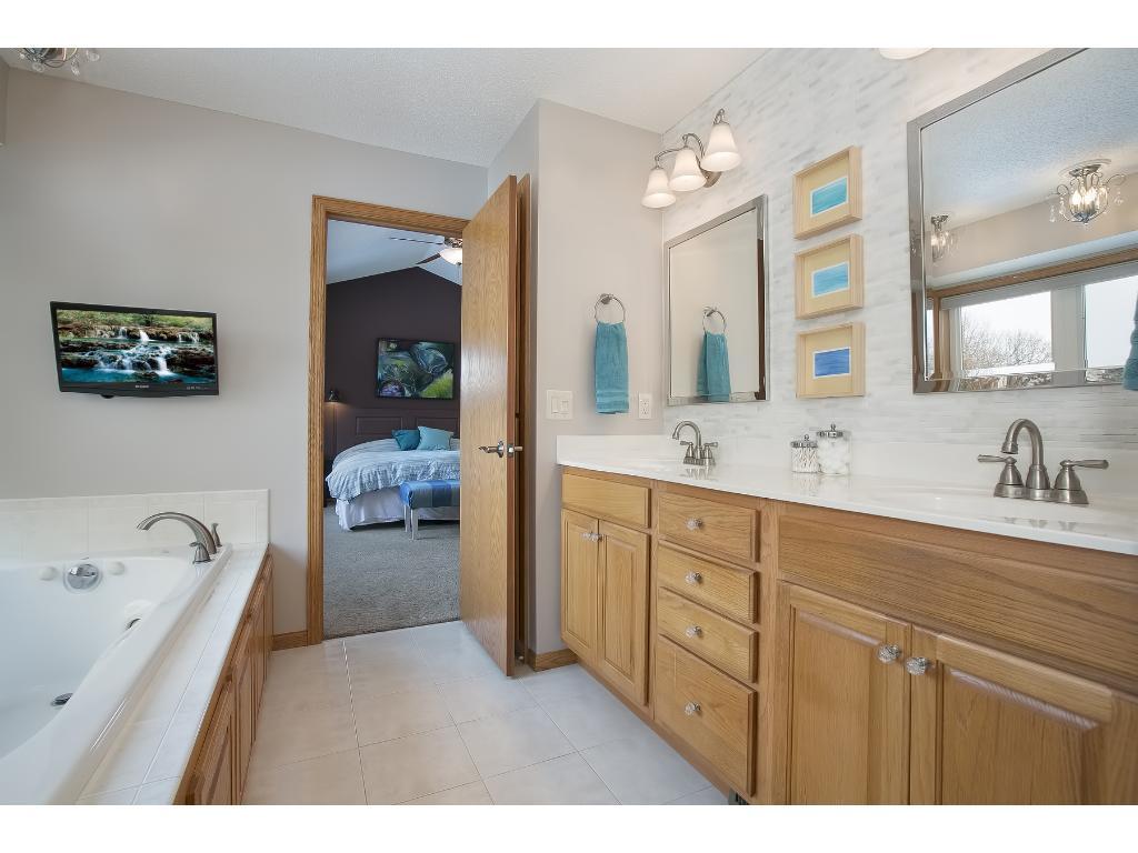6799 Cambridge Road Shakopee, MN 55379 - Photo 10 of 23 Gallery Image 10