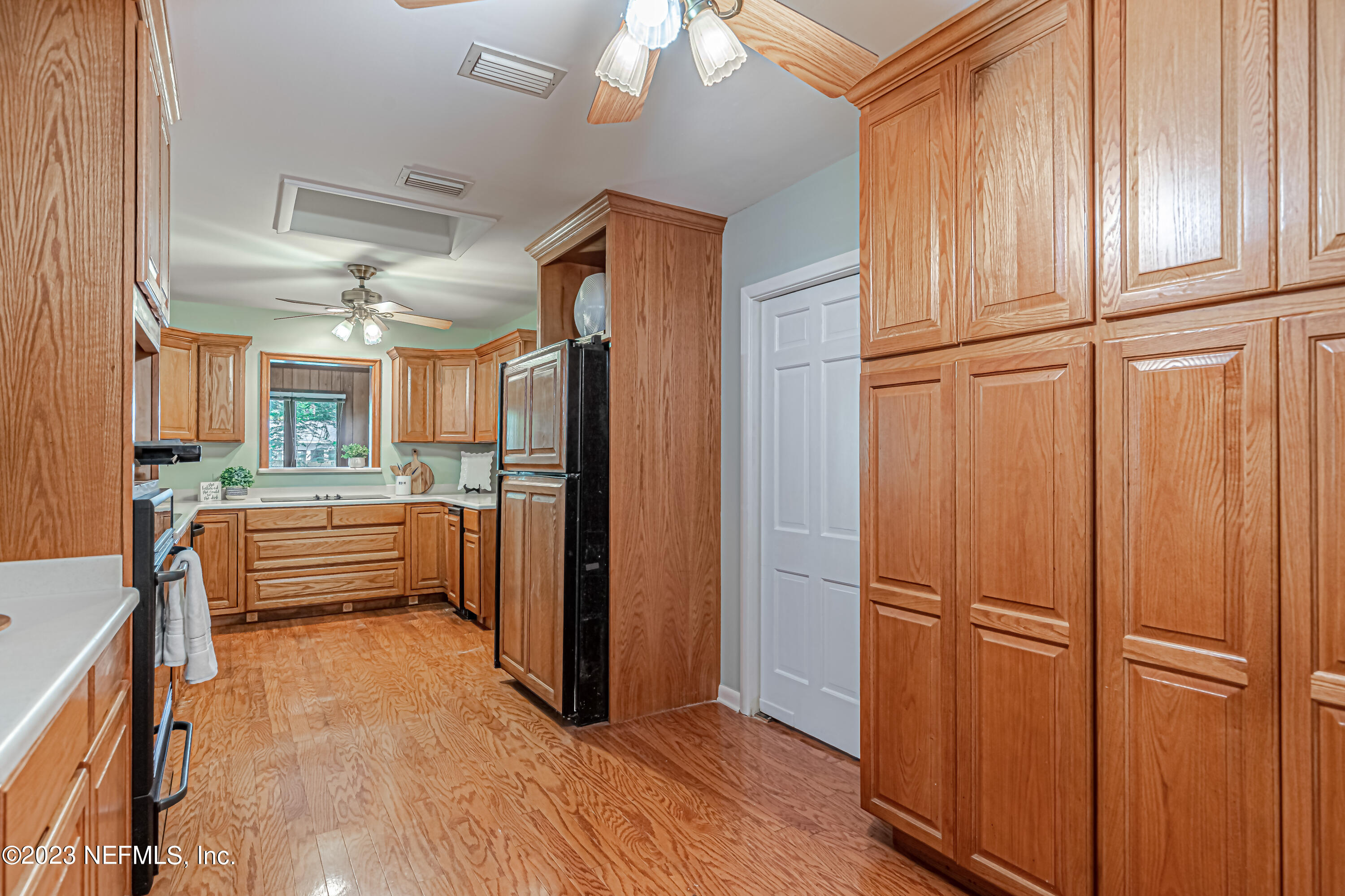 4114 Churchwell Road Jacksonville, FL 32210 - Photo 12 of 36 Kitchen