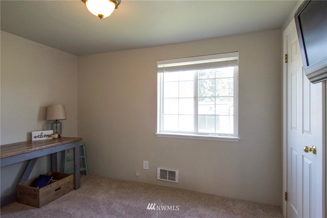 41 Lewis Road Port Angeles, WA 98362 - Photo 18 of 40 Gallery Image 18