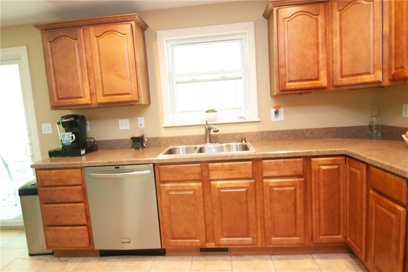 1926 Fox Chapel Road Pittsburgh, PA 15238 - Photo 13 of 25 Gallery Image 13