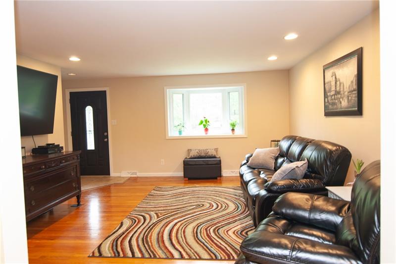 1926 Fox Chapel Road Pittsburgh, PA 15238 - Photo 10 of 25 Gallery Image 10