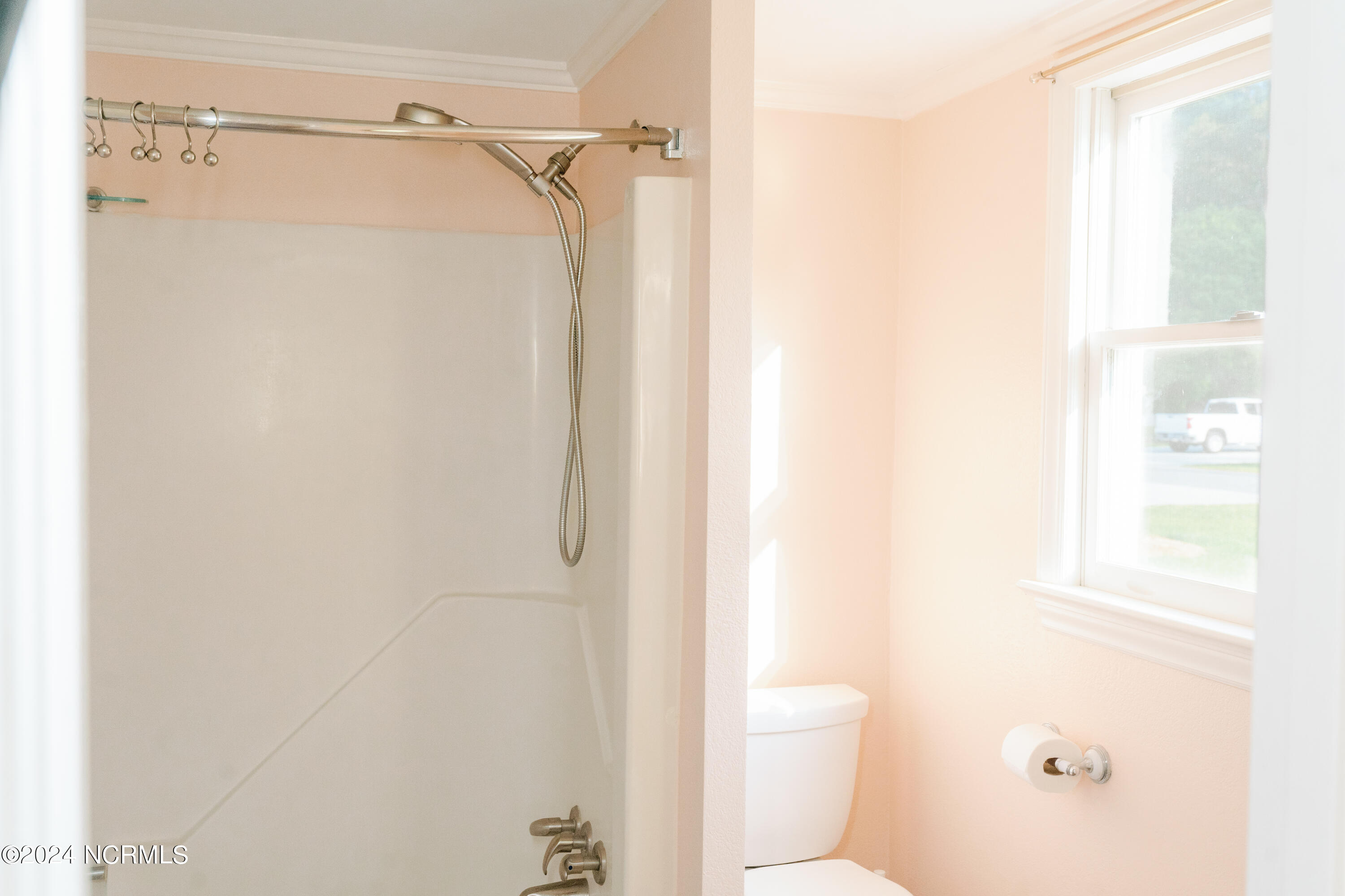 1039 Pinecrest Road Bath, NC 27808 - Photo 34 of 50 Master Bathroom