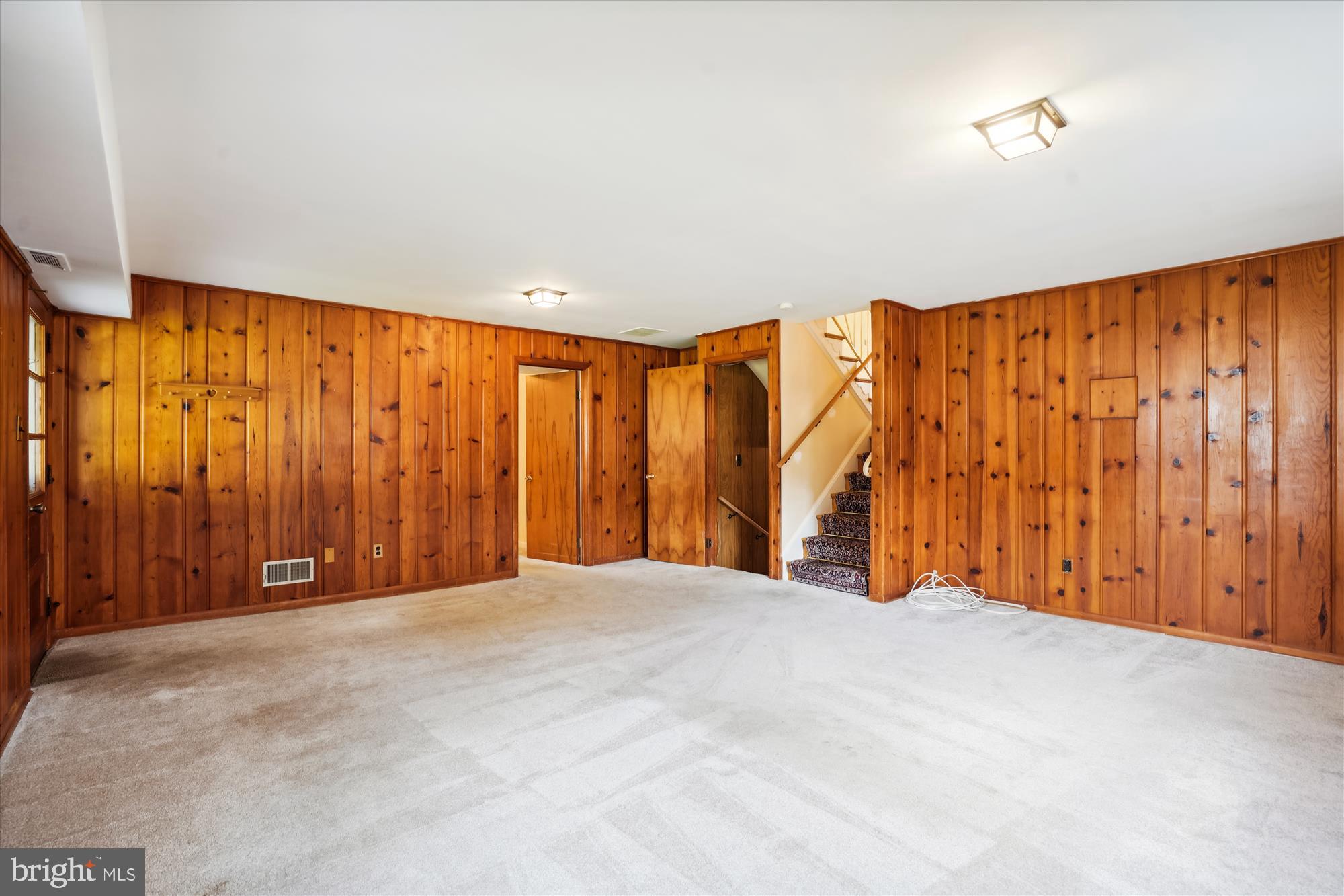 7107 Purdue Place McLean, VA 22101 - Photo 36 of 78 Door to the 4th Bedroom and Stairs up or down.
