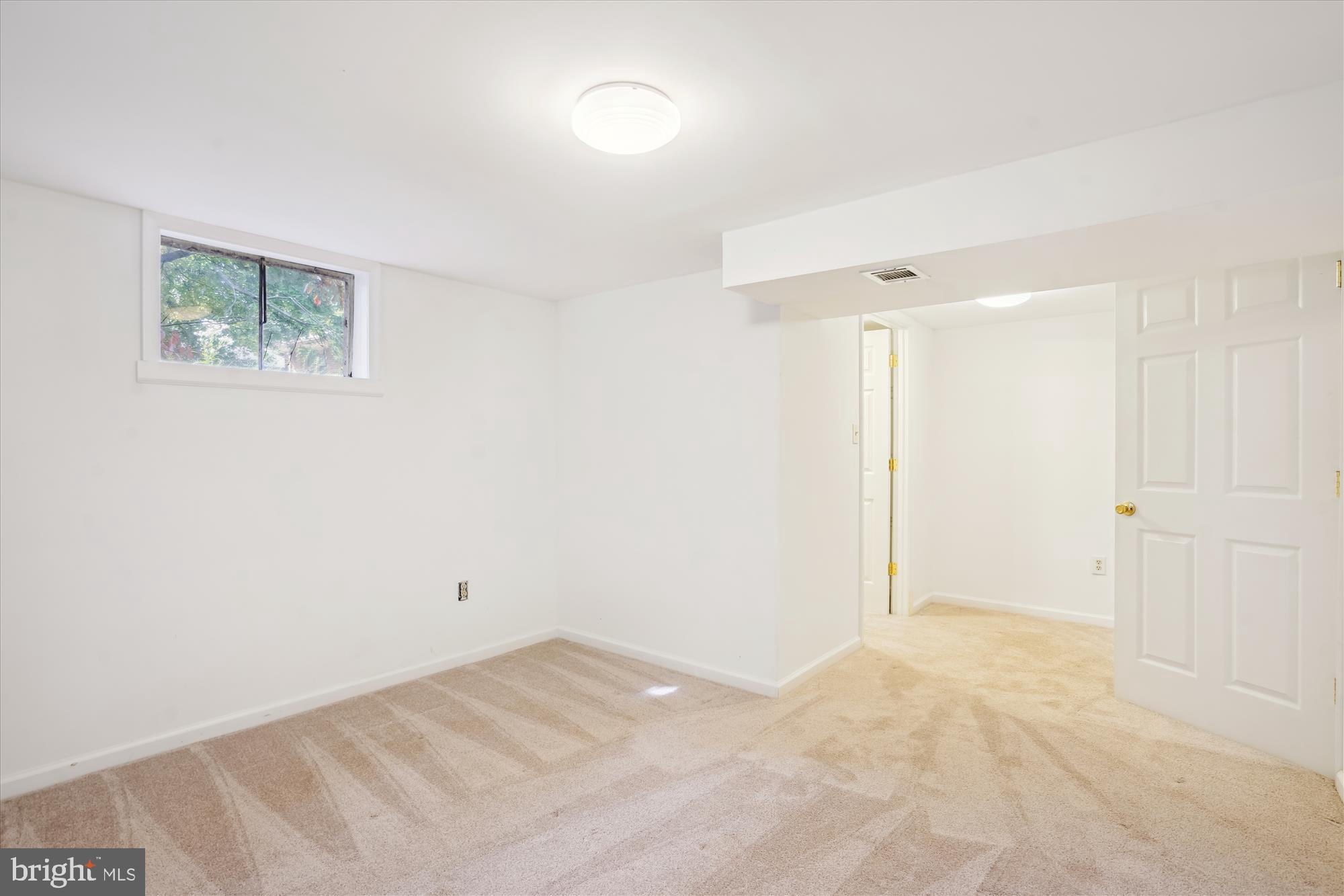 7107 Purdue Place McLean, VA 22101 - Photo 42 of 78 Carpet Replaced in 2022