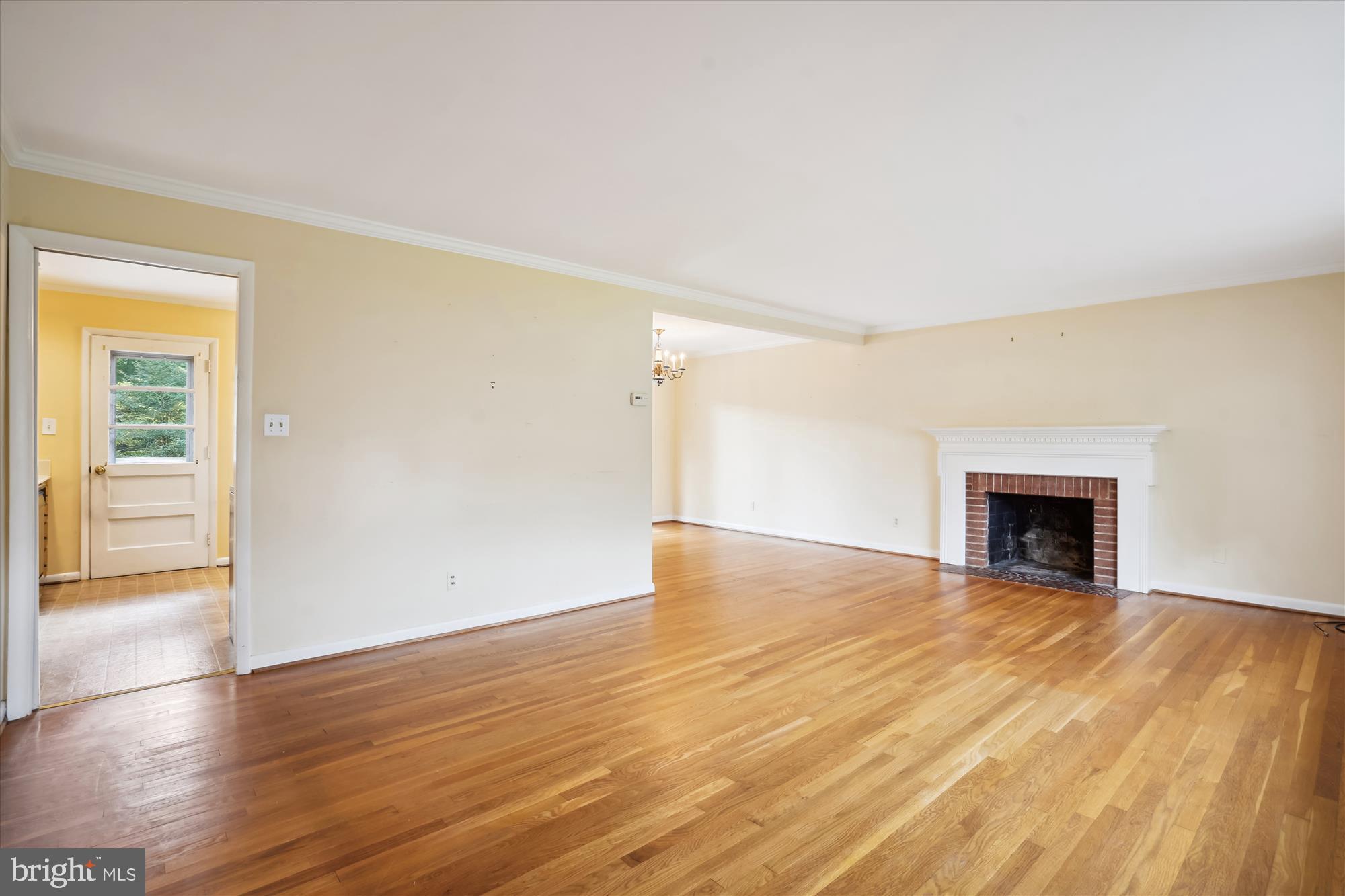 7107 Purdue Place McLean, VA 22101 - Photo 8 of 78 Hardwood Floors, Wood Burning Fireplace and Mantel