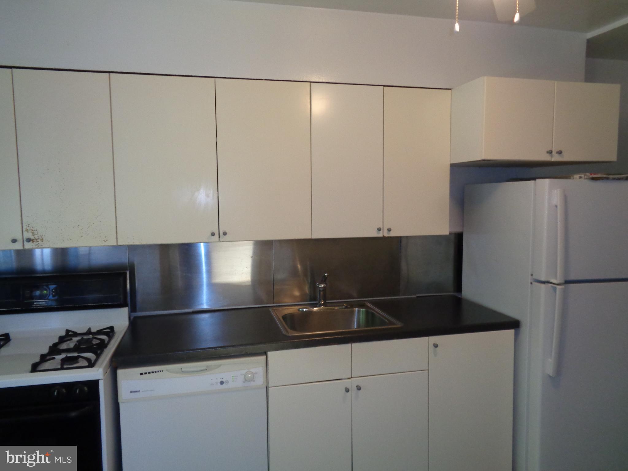 3918 Rexmere Road Baltimore, MD 21218 - Photo 9 of 21