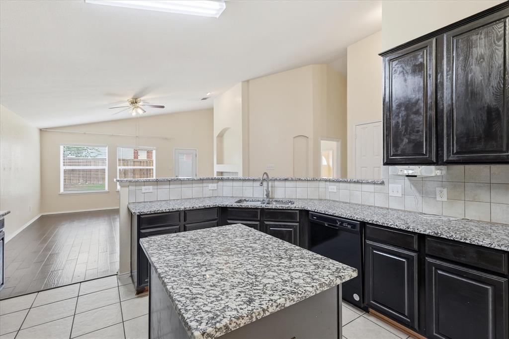 5217 Shiver Road Fort Worth, TX 76244 - Photo 16 of 40