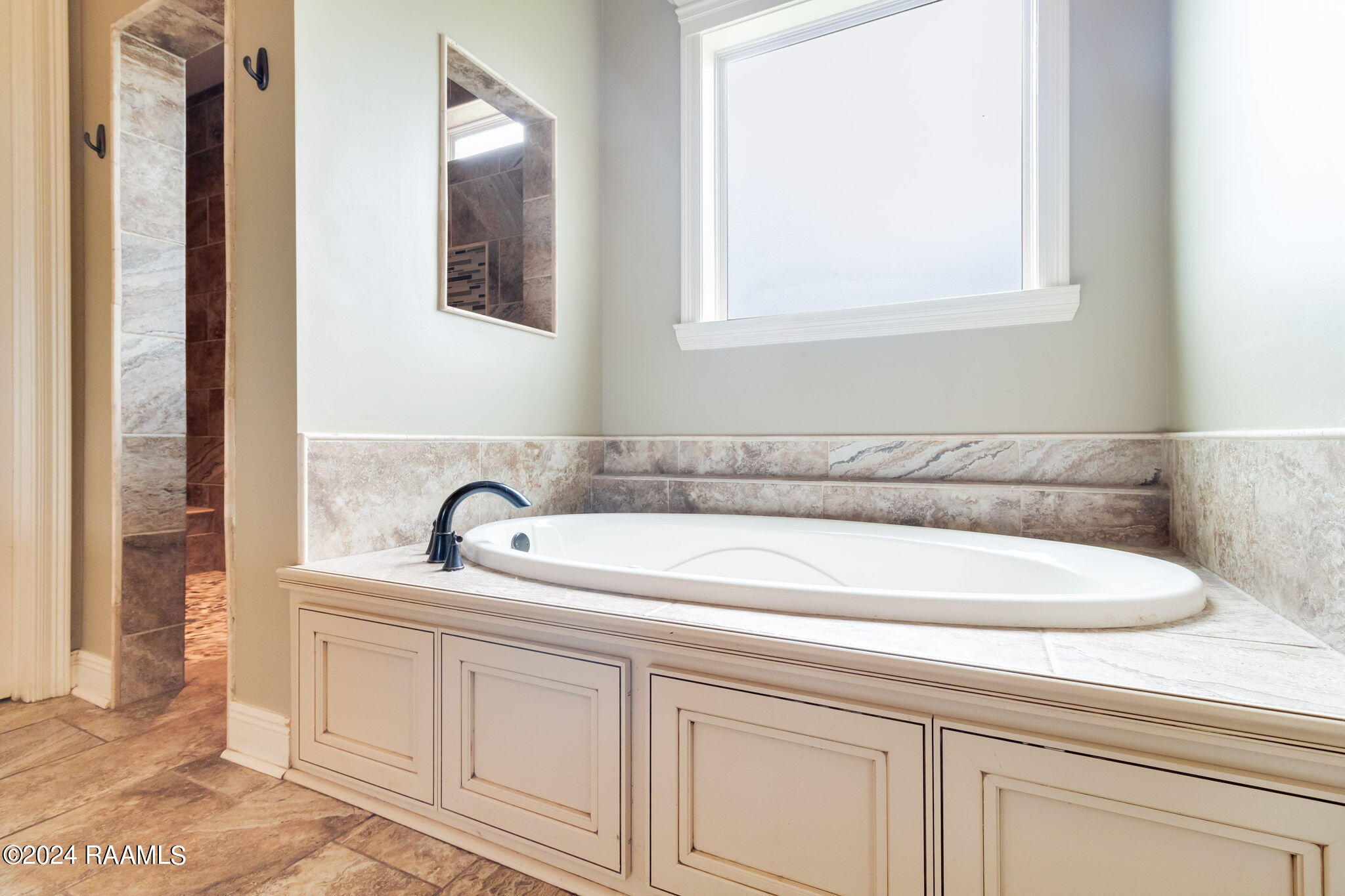 205 Ruidoso Drive Lafayette, LA 70503 - Photo 11 of 21 Master Tub:Shower