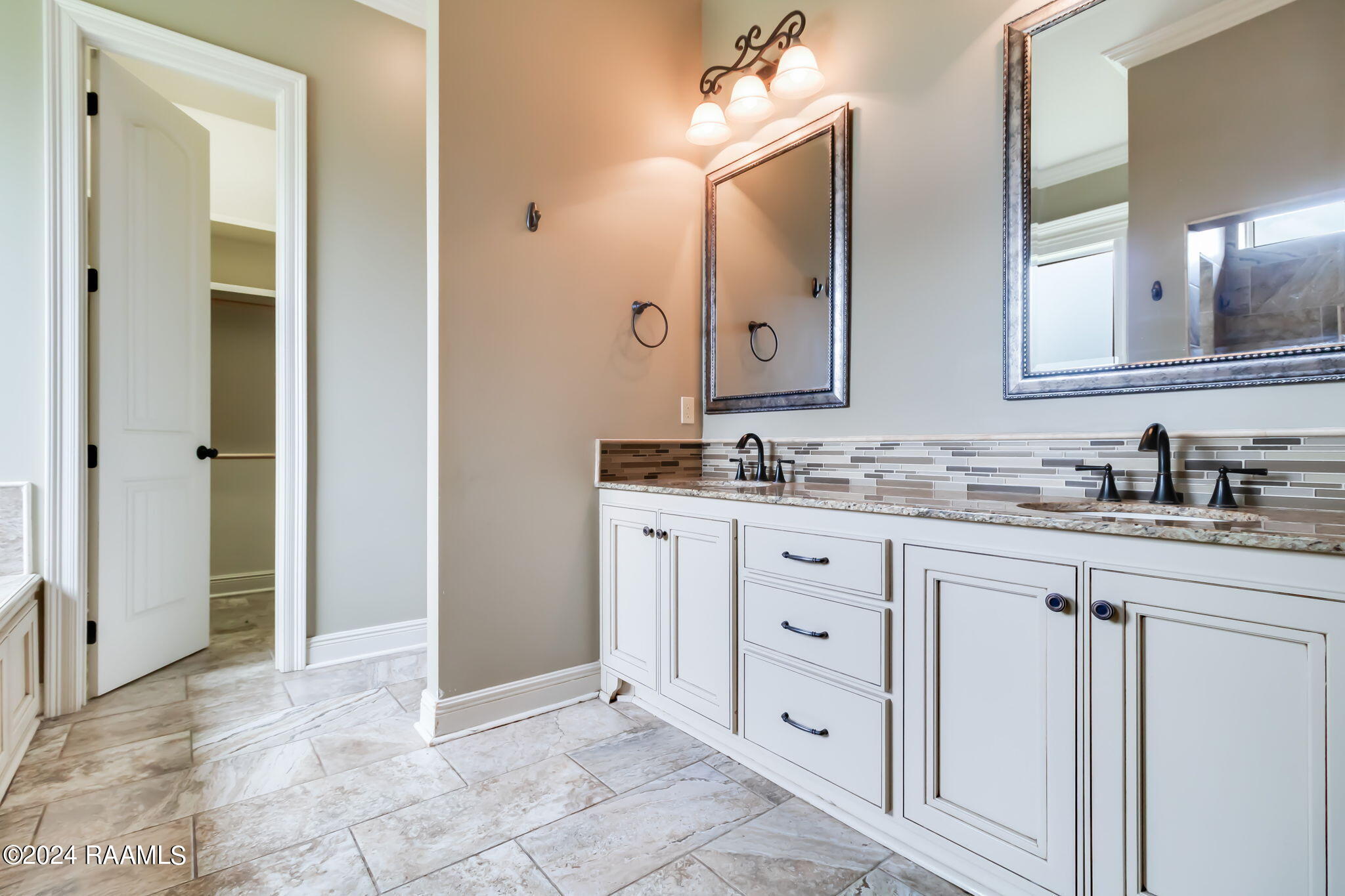 205 Ruidoso Drive Lafayette, LA 70503 - Photo 10 of 21 Master Bath