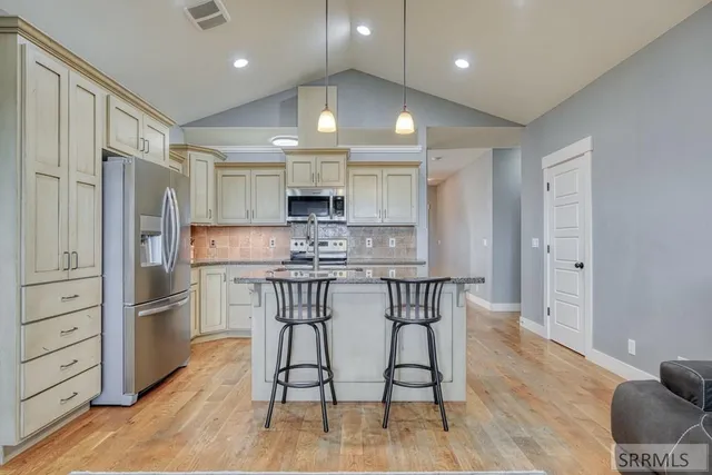 $599,000 | 6349 East Tower Castle Loop, Ammon, ID 83406