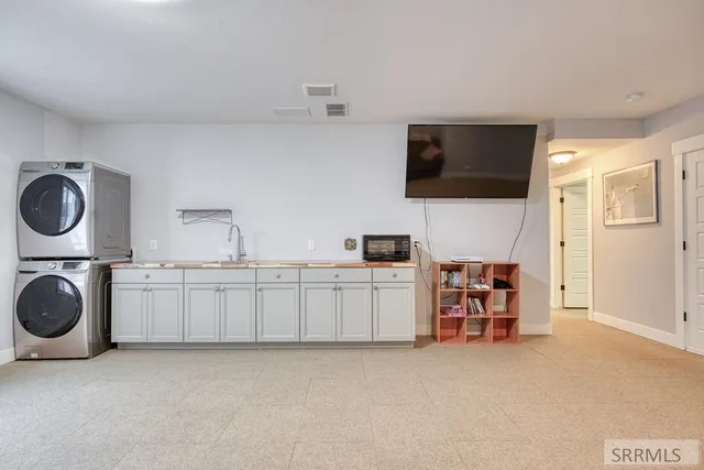 $599,000 | 6349 East Tower Castle Loop, Ammon, ID 83406