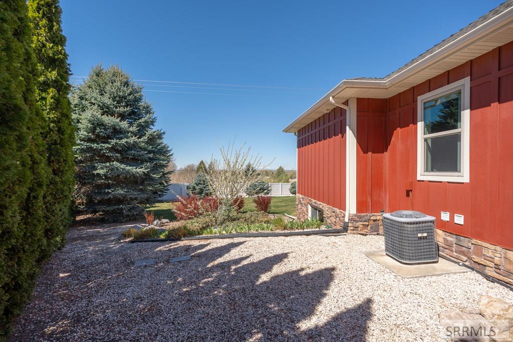 6349 East Tower Castle Loop Ammon, ID 83406 - Photo 45 of 53