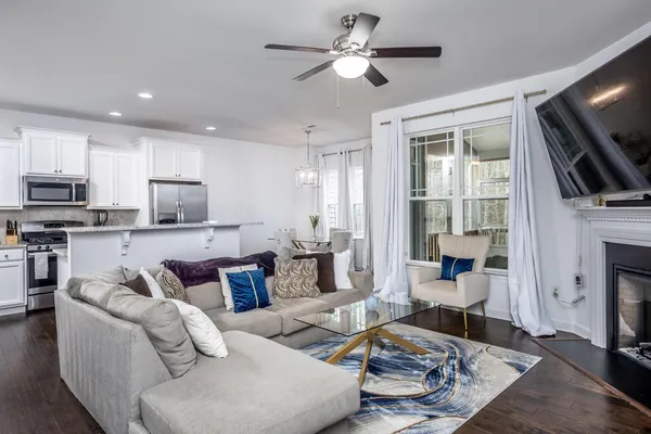 $2,080 | 264 Wembley Drive, Clayton, NC 27527