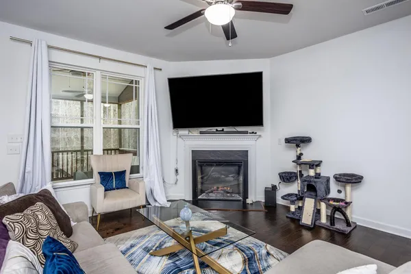 $2,080 | 264 Wembley Drive, Clayton, NC 27527