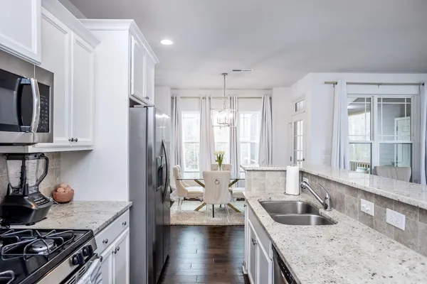 $2,080 | 264 Wembley Drive, Clayton, NC 27527