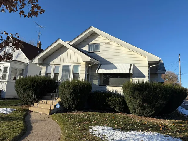 $229,900 | 3602 75th Street, Kenosha, WI 53142
