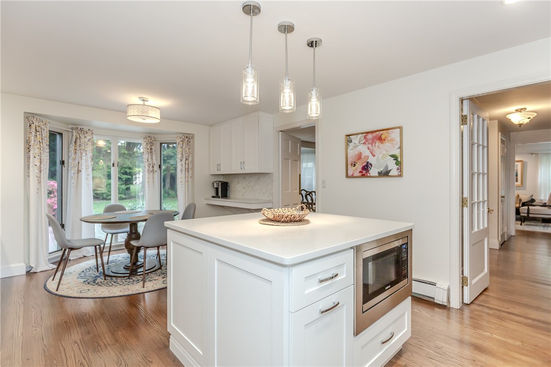 7 White Birch Road Cranston, RI 02920 - Photo 9 of 44