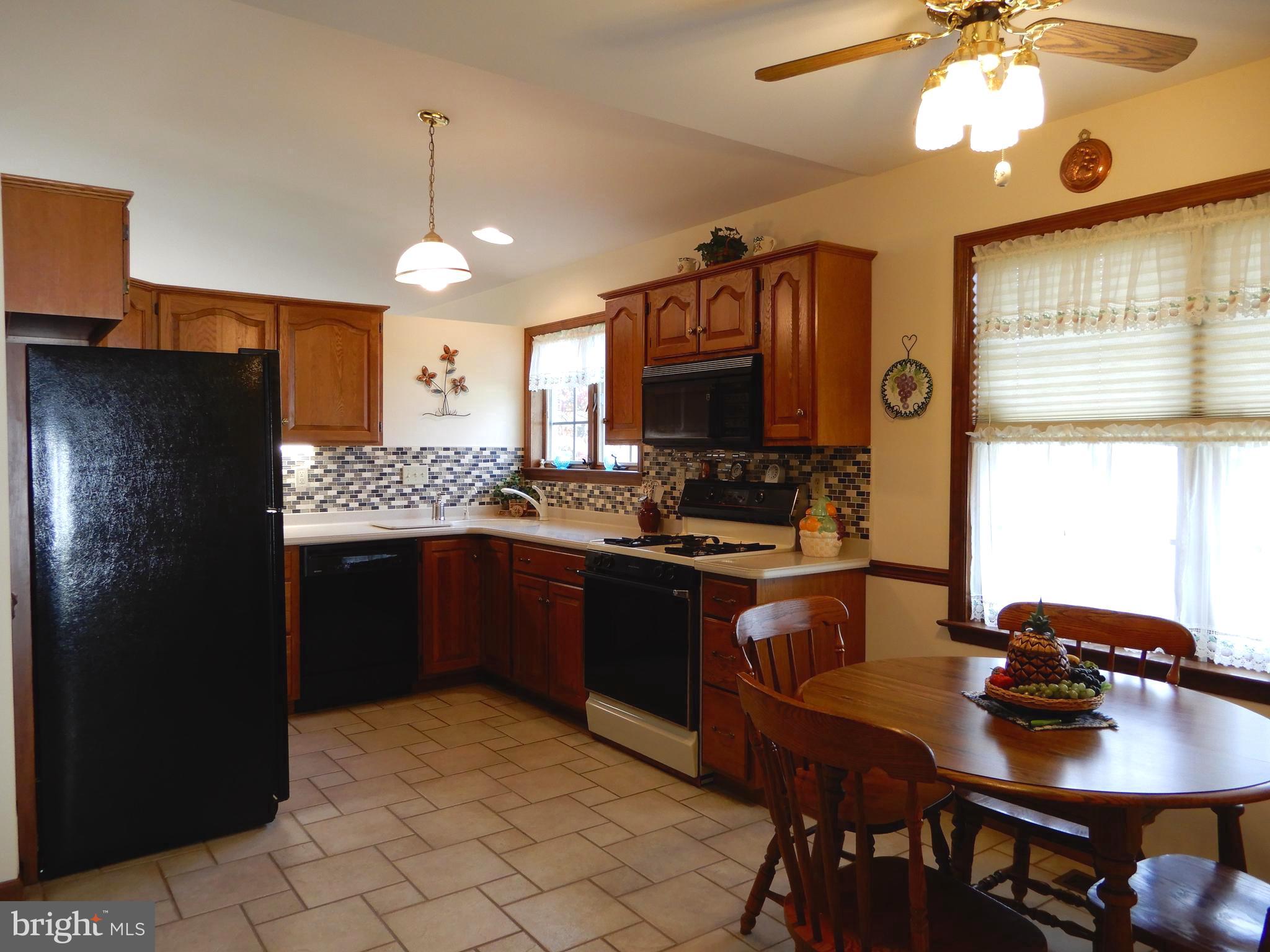 1141 Tuckerton Road Reading, PA 19605 - Photo 23 of 50 Gas Cooking